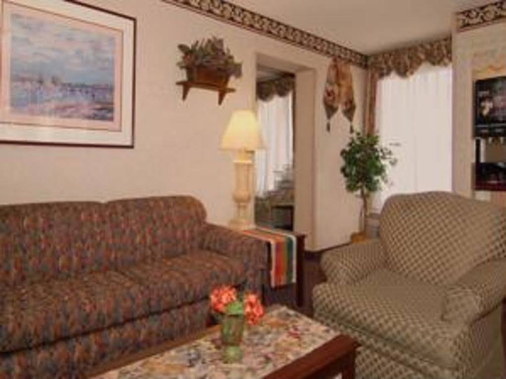 Econo Lodge Richmond Kültér fotó