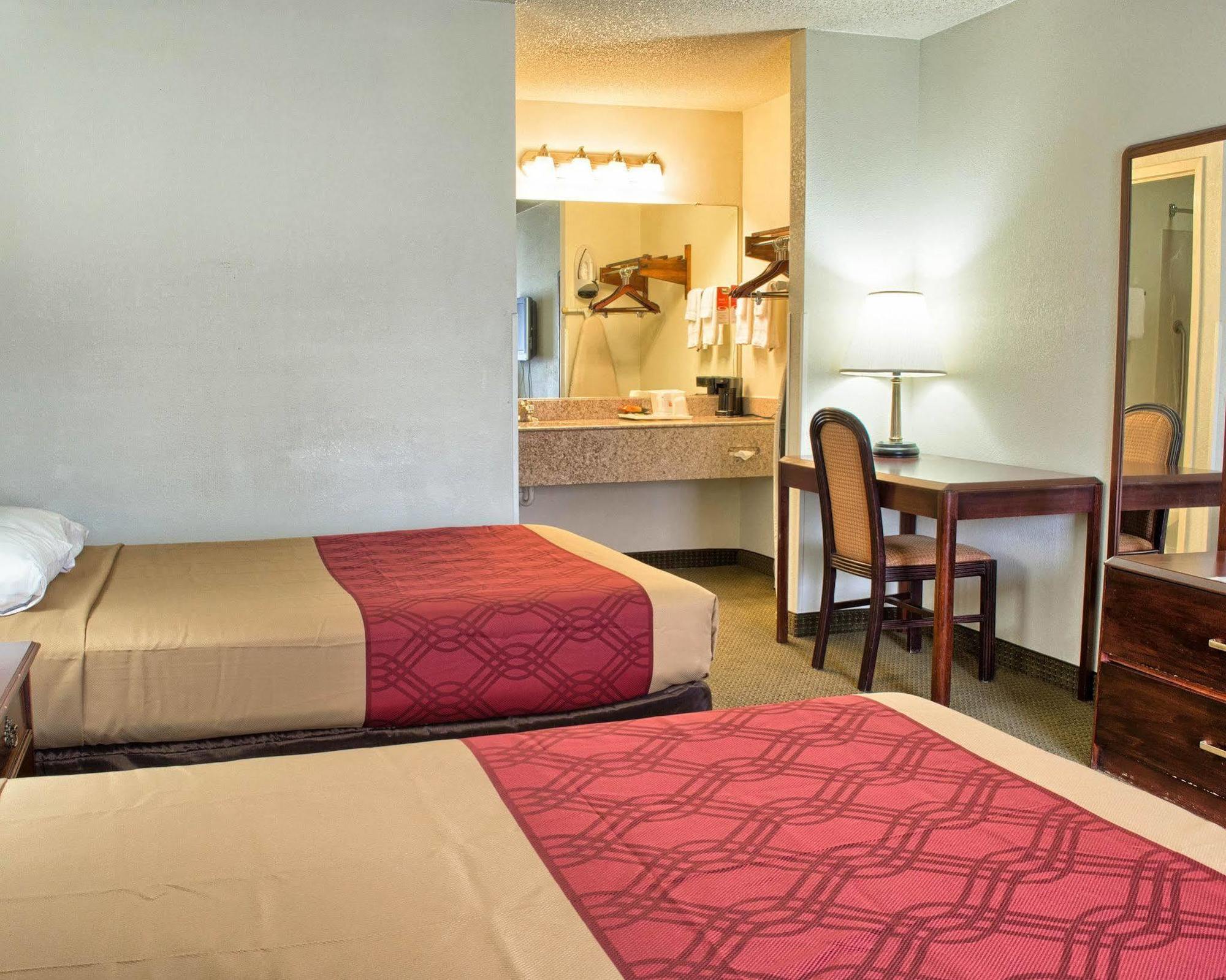 Econo Lodge Richmond Kültér fotó