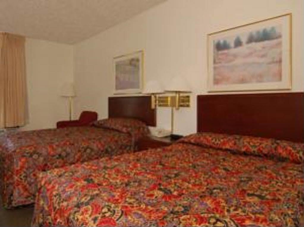 Econo Lodge Richmond Kültér fotó